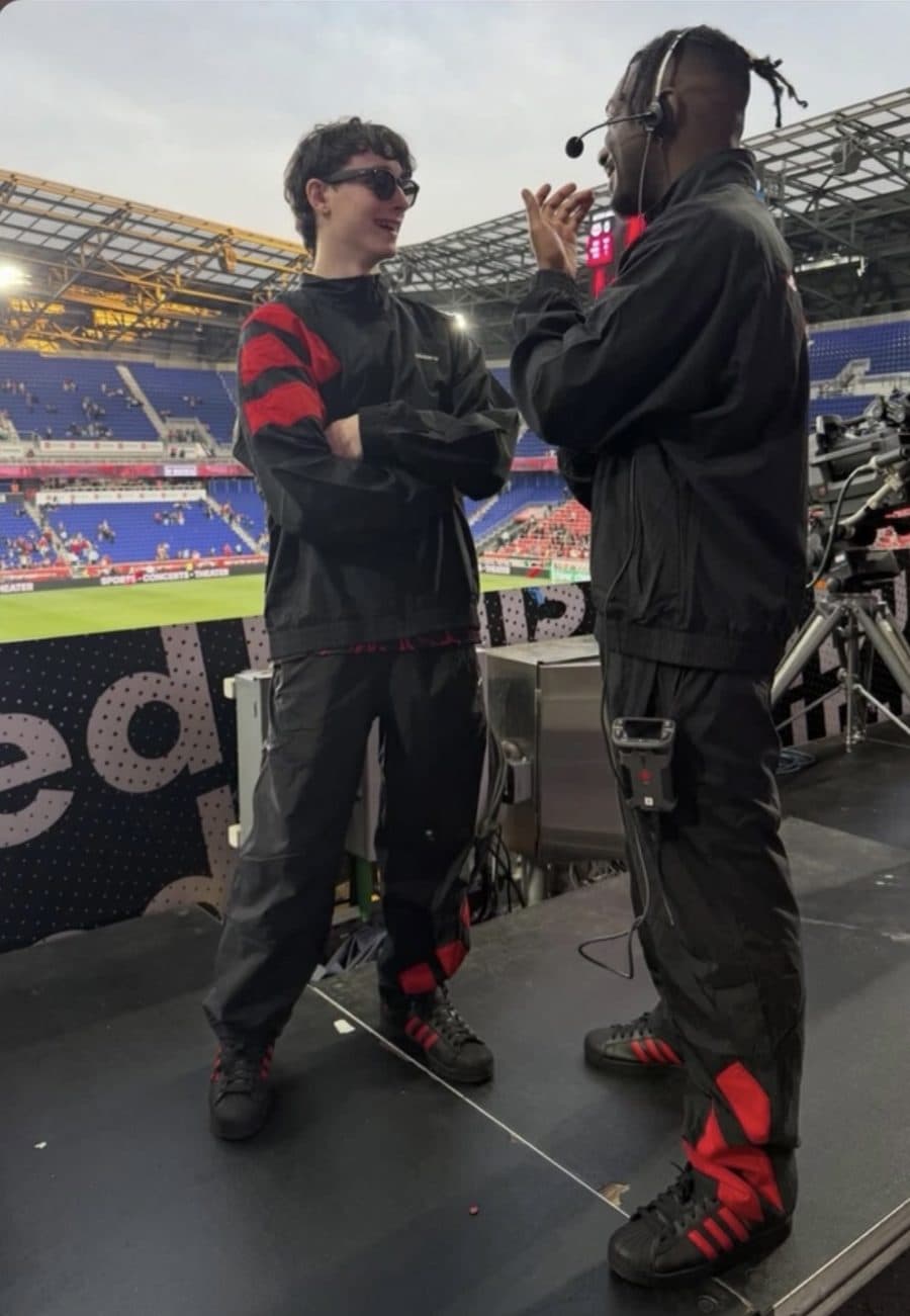 Red Bulls, on the stage